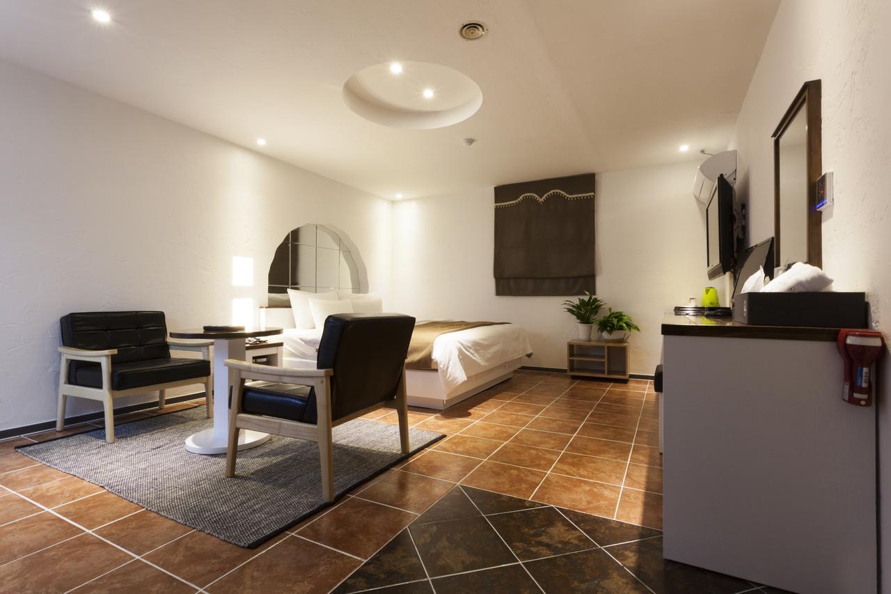Leaders Hotel 2*